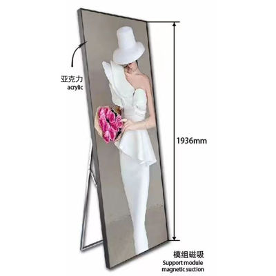 Màn hình poster LED nhôm 960 * 1920 P2.5 ngoài trời 3840hz